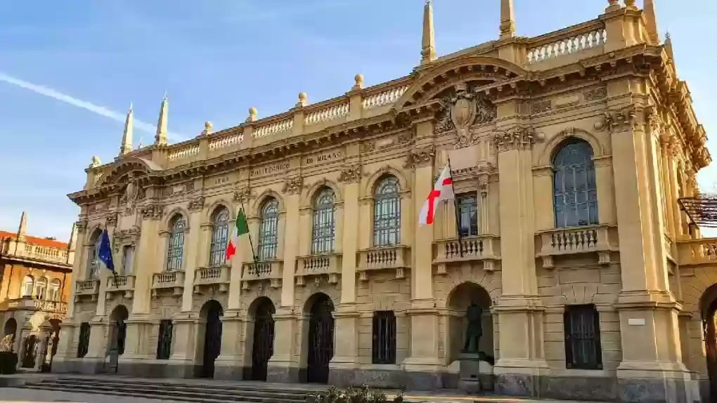 الدراسة فى ايطاليا