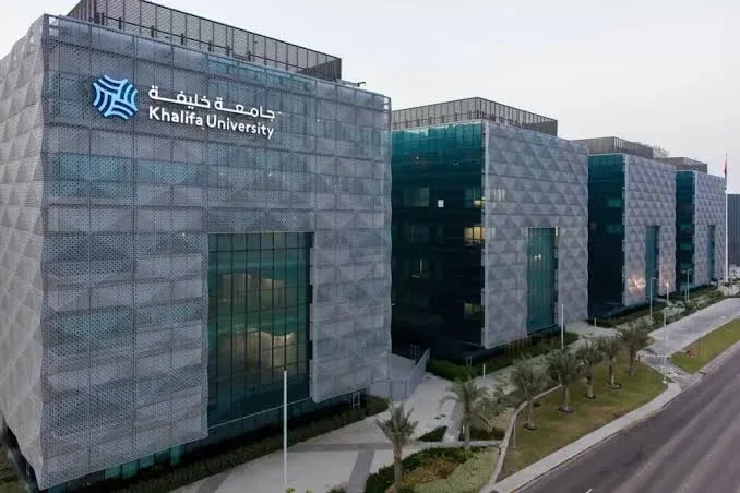 جامعة خليفة