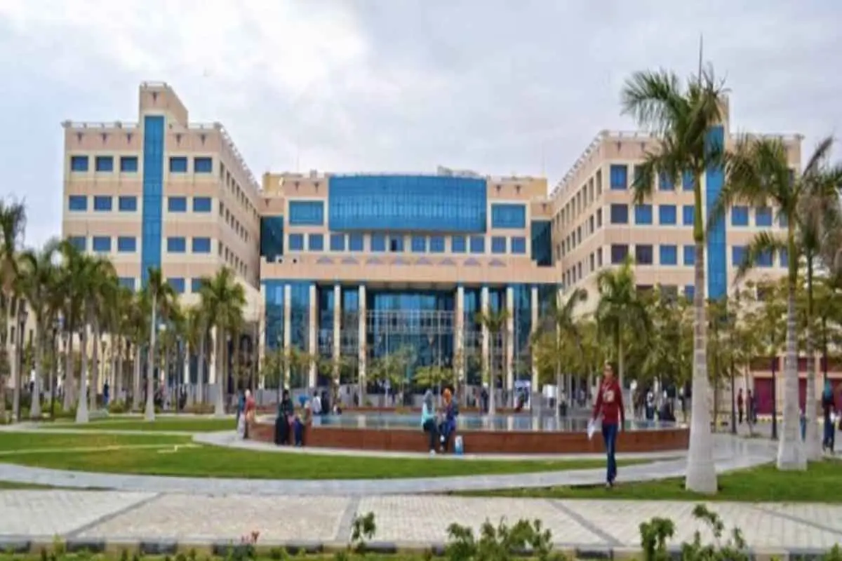 جامعة 6 اكتوبر الدراسات العليا​